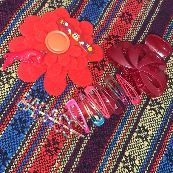 🌻 (5 items for $15)Red Mustang Lot~ a little weird but in a good way (I think?) - Picture 10 of 16